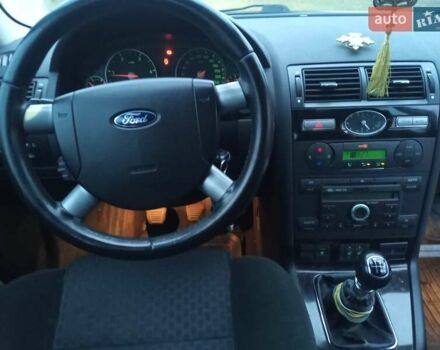 Серый Форд Мондео, объемом двигателя 2 л и пробегом 176 тыс. км за 4700 $, фото 5 на Automoto.ua