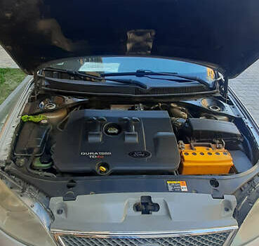 Форд Мондео 2005 в Черновцах на Automoto.ua Серый Форд Мондео, объемом двигателя 2 л и пробегом 383 тыс. км за 3500 $, фото 2 на Automoto.ua