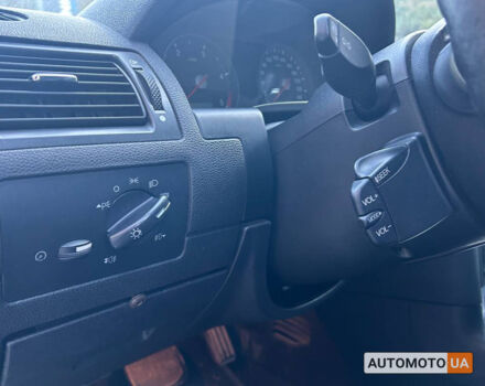 Форд Мондео 2005 в Черновцах на Automoto.ua Серый Форд Мондео, объемом двигателя 2 л и пробегом 240 тыс. км за 4600 $, фото 9 на Automoto.ua