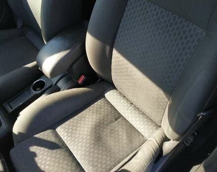 Сірий Форд Мондео, об'ємом двигуна 2 л та пробігом 199 тис. км за 3999 $, фото 62 на Automoto.ua