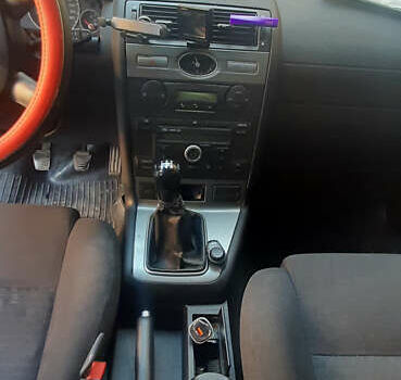 Форд Мондео 2005 в Черновцах на Automoto.ua Серый Форд Мондео, объемом двигателя 2 л и пробегом 383 тыс. км за 3500 $, фото 11 на Automoto.ua