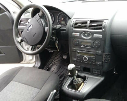 Серый Форд Мондео, объемом двигателя 2 л и пробегом 303 тыс. км за 3900 $, фото 9 на Automoto.ua