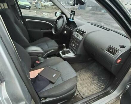 Серый Форд Мондео, объемом двигателя 1.8 л и пробегом 350 тыс. км за 4200 $, фото 7 на Automoto.ua