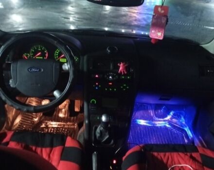 Серый Форд Мондео, объемом двигателя 1.8 л и пробегом 247 тыс. км за 3800 $, фото 6 на Automoto.ua