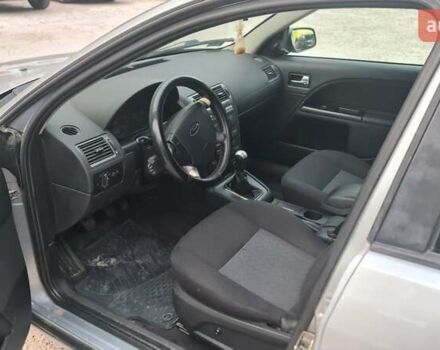 Сірий Форд Мондео, об'ємом двигуна 2 л та пробігом 338 тис. км за 5000 $, фото 5 на Automoto.ua