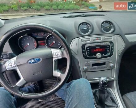 Серый Форд Мондео, объемом двигателя 1.6 л и пробегом 289 тыс. км за 7100 $, фото 7 на Automoto.ua