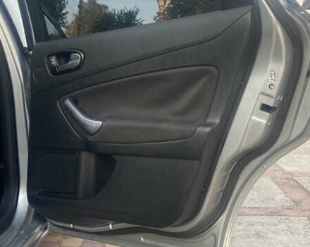 Серый Форд Мондео, объемом двигателя 2 л и пробегом 290 тыс. км за 5300 $, фото 22 на Automoto.ua