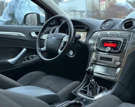 Серый Форд Мондео, объемом двигателя 2 л и пробегом 345 тыс. км за 3300 $, фото 5 на Automoto.ua