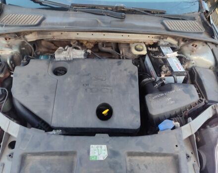 Серый Форд Мондео, объемом двигателя 1.8 л и пробегом 433 тыс. км за 2500 $, фото 16 на Automoto.ua