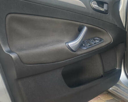 Серый Форд Мондео, объемом двигателя 2 л и пробегом 290 тыс. км за 5300 $, фото 13 на Automoto.ua