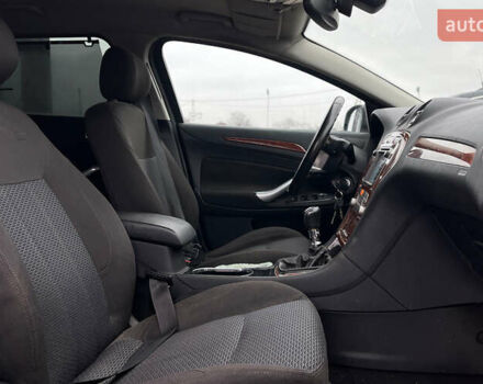 Серый Форд Мондео, объемом двигателя 1.75 л и пробегом 200 тыс. км за 6000 $, фото 17 на Automoto.ua