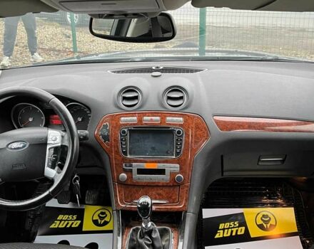 Серый Форд Мондео, объемом двигателя 1.8 л и пробегом 200 тыс. км за 6000 $, фото 10 на Automoto.ua