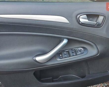 Серый Форд Мондео, объемом двигателя 1.6 л и пробегом 289 тыс. км за 7100 $, фото 11 на Automoto.ua