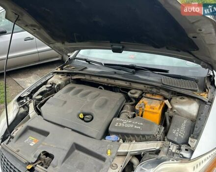 Серый Форд Мондео, объемом двигателя 2 л и пробегом 215 тыс. км за 6500 $, фото 7 на Automoto.ua