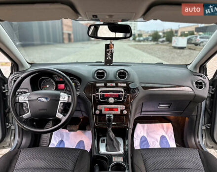 Серый Форд Мондео, объемом двигателя 2.3 л и пробегом 224 тыс. км за 5777 $, фото 12 на Automoto.ua