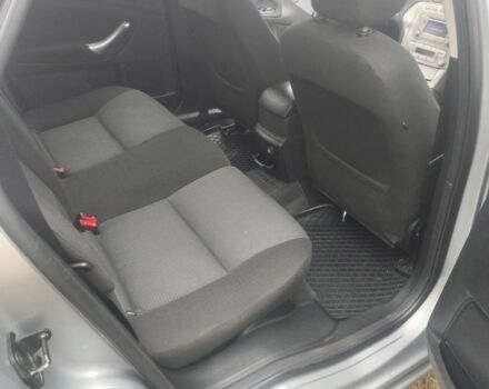 Серый Форд Мондео, объемом двигателя 1.8 л и пробегом 300 тыс. км за 5300 $, фото 7 на Automoto.ua