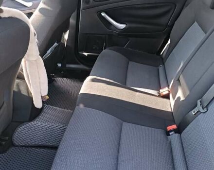 Сірий Форд Мондео, об'ємом двигуна 2 л та пробігом 347 тис. км за 6800 $, фото 7 на Automoto.ua