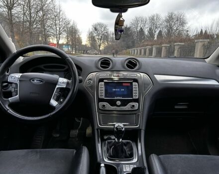 Серый Форд Мондео, объемом двигателя 2 л и пробегом 282 тыс. км за 3999 $, фото 9 на Automoto.ua