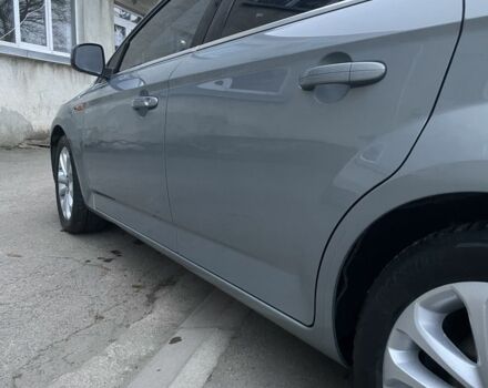 Сірий Форд Мондео, об'ємом двигуна 2 л та пробігом 270 тис. км за 6400 $, фото 16 на Automoto.ua