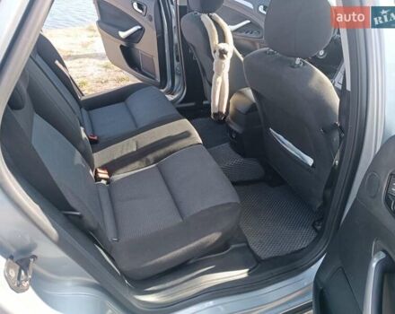 Сірий Форд Мондео, об'ємом двигуна 2 л та пробігом 347 тис. км за 6800 $, фото 6 на Automoto.ua