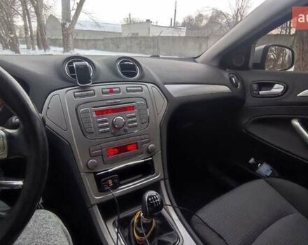 Серый Форд Мондео, объемом двигателя 1.8 л и пробегом 387 тыс. км за 6000 $, фото 11 на Automoto.ua