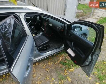 Сірий Форд Мондео, об'ємом двигуна 2 л та пробігом 330 тис. км за 5200 $, фото 4 на Automoto.ua
