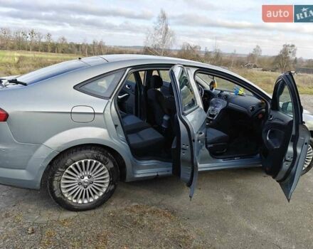 Серый Форд Мондео, объемом двигателя 1.8 л и пробегом 385 тыс. км за 5000 $, фото 10 на Automoto.ua