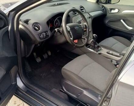 Сірий Форд Мондео, об'ємом двигуна 2 л та пробігом 237 тис. км за 5650 $, фото 13 на Automoto.ua