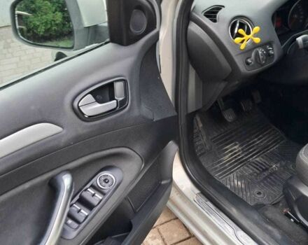 Серый Форд Мондео, объемом двигателя 1.8 л и пробегом 387 тыс. км за 5800 $, фото 7 на Automoto.ua