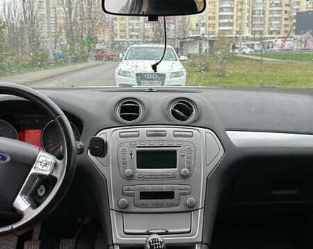 Серый Форд Мондео, объемом двигателя 2 л и пробегом 253 тыс. км за 6500 $, фото 6 на Automoto.ua