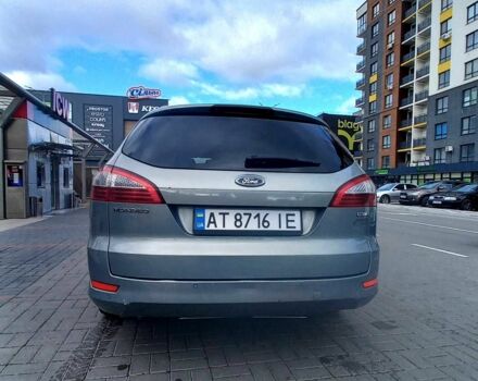 Серый Форд Мондео, объемом двигателя 1.8 л и пробегом 280 тыс. км за 6000 $, фото 4 на Automoto.ua