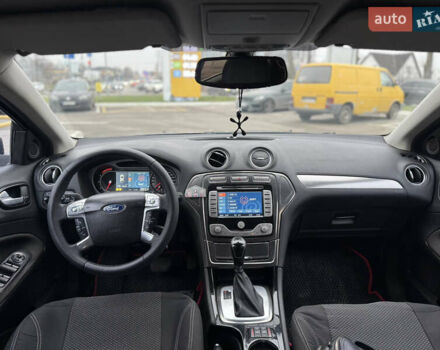 Сірий Форд Мондео, об'ємом двигуна 2.5 л та пробігом 245 тис. км за 6500 $, фото 13 на Automoto.ua