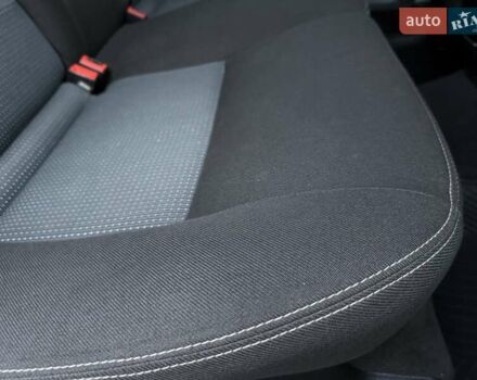 Серый Форд Мондео, объемом двигателя 2 л и пробегом 280 тыс. км за 5450 $, фото 34 на Automoto.ua