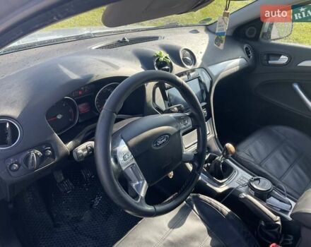 Серый Форд Мондео, объемом двигателя 2 л и пробегом 340 тыс. км за 7900 $, фото 2 на Automoto.ua