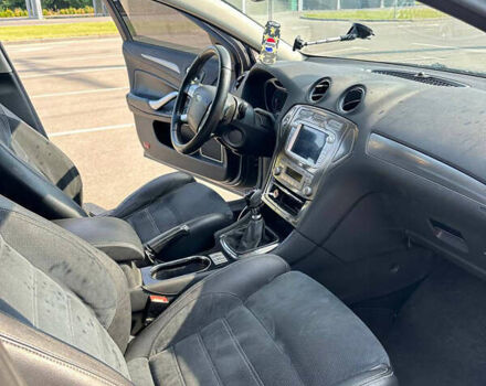 Серый Форд Мондео, объемом двигателя 2.2 л и пробегом 355 тыс. км за 6100 $, фото 2 на Automoto.ua