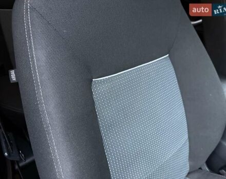 Серый Форд Мондео, объемом двигателя 2 л и пробегом 280 тыс. км за 5450 $, фото 28 на Automoto.ua