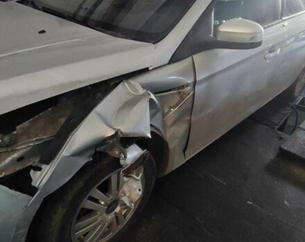 Сірий Форд Мондео, об'ємом двигуна 1.8 л та пробігом 400 тис. км за 2900 $, фото 2 на Automoto.ua