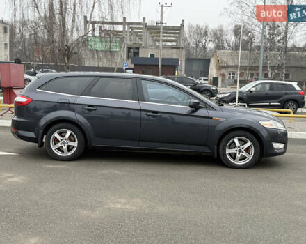 Сірий Форд Мондео, об'ємом двигуна 2.5 л та пробігом 245 тис. км за 6500 $, фото 3 на Automoto.ua