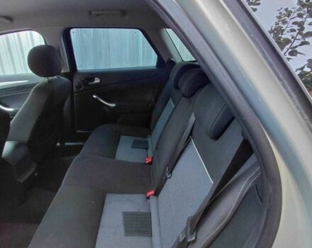 Серый Форд Мондео, объемом двигателя 1.8 л и пробегом 387 тыс. км за 5800 $, фото 3 на Automoto.ua