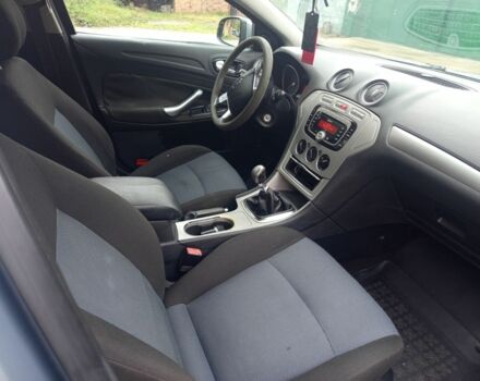 Серый Форд Мондео, объемом двигателя 2 л и пробегом 380 тыс. км за 2550 $, фото 4 на Automoto.ua