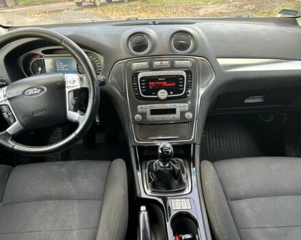 Серый Форд Мондео, объемом двигателя 2.2 л и пробегом 360 тыс. км за 3300 $, фото 3 на Automoto.ua