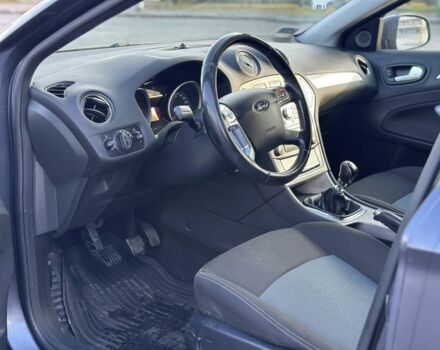 Серый Форд Мондео, объемом двигателя 0 л и пробегом 123 тыс. км за 3200 $, фото 5 на Automoto.ua