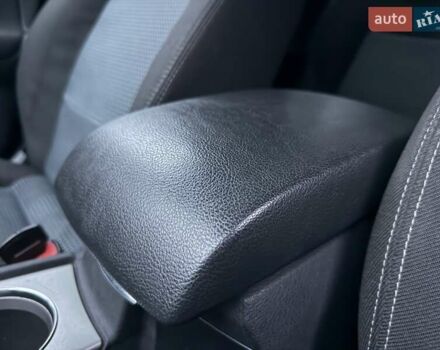 Серый Форд Мондео, объемом двигателя 2 л и пробегом 280 тыс. км за 5450 $, фото 46 на Automoto.ua