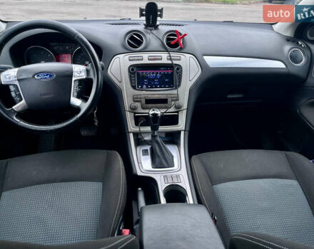 Серый Форд Мондео, объемом двигателя 2 л и пробегом 250 тыс. км за 7000 $, фото 25 на Automoto.ua