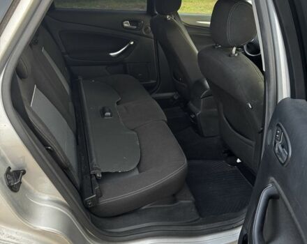 Серый Форд Мондео, объемом двигателя 2 л и пробегом 400 тыс. км за 3200 $, фото 7 на Automoto.ua