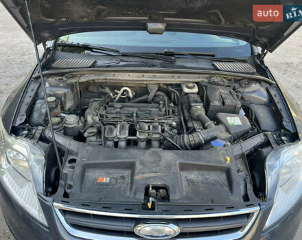 Серый Форд Мондео, объемом двигателя 1.6 л и пробегом 235 тыс. км за 6100 $, фото 7 на Automoto.ua