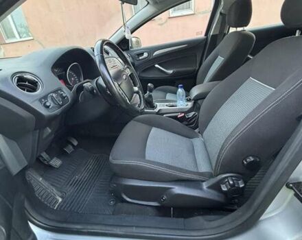 Серый Форд Мондео, объемом двигателя 2 л и пробегом 235 тыс. км за 6500 $, фото 3 на Automoto.ua