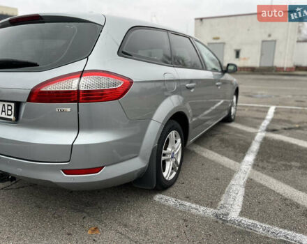 Серый Форд Мондео, объемом двигателя 2 л и пробегом 250 тыс. км за 7000 $, фото 18 на Automoto.ua