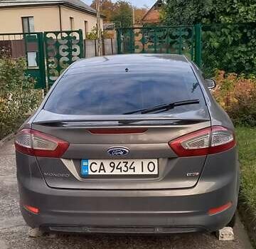 Серый Форд Мондео, объемом двигателя 2 л и пробегом 257 тыс. км за 4888 $, фото 1 на Automoto.ua