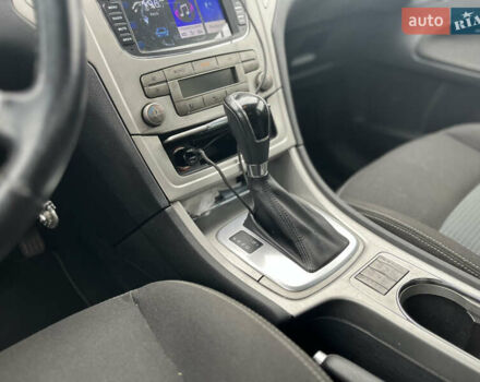 Серый Форд Мондео, объемом двигателя 2 л и пробегом 250 тыс. км за 7000 $, фото 28 на Automoto.ua